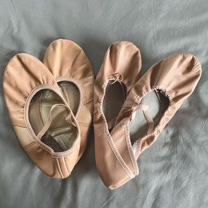 TWO PAIRS Ballet Slippers W8.5